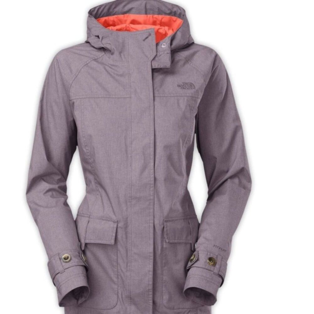 The North Face Carli Hyvent Rain Jacket in Lavender Grey, Small (D3)